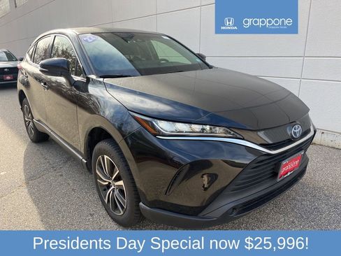 Certified 2022 Toyota Venza LE image 1