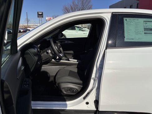 New 2026 Alfa Romeo Tonale Sprint image 14