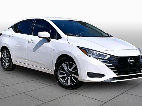 Used 2025 Nissan Versa SV w/ Trunk Package FWD image 3