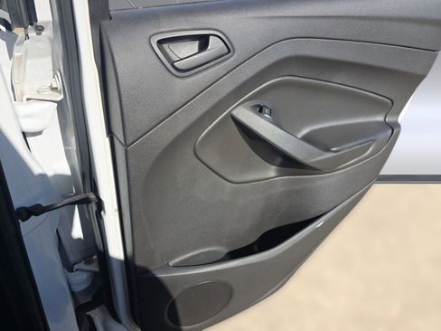 Used 2017 Ford Escape S image 17