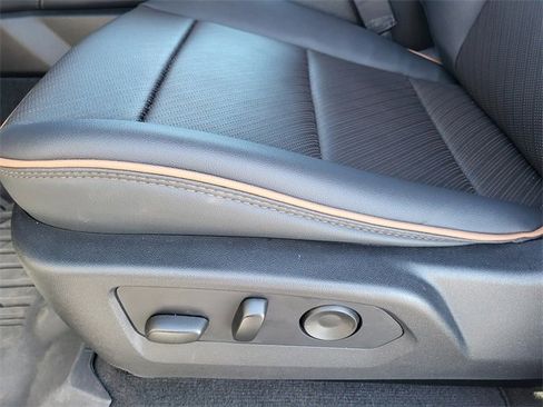 Used 2023 GMC Canyon AT4 w/ AT4 Premium Package image 15