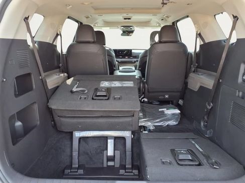 New 2026 Kia Carnival SX FWD image 19