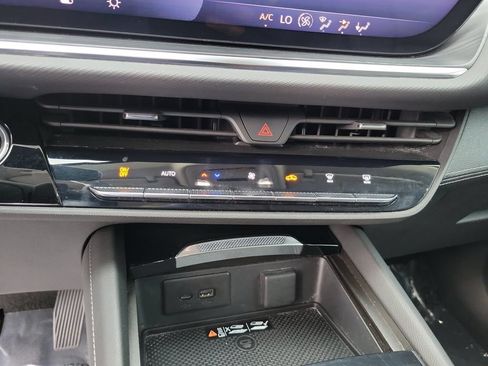 Used 2024 Buick Envision Preferred AWD/4WD image 26