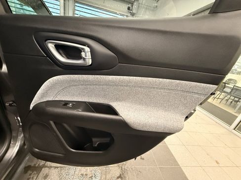 Certified 2022 Jeep Compass Latitude w/ Convenience Group image 34