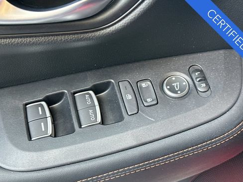 Certified 2025 Honda HR-V Sport image 12