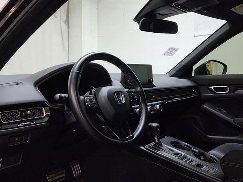 Used 2023 Honda Civic Sport image 12