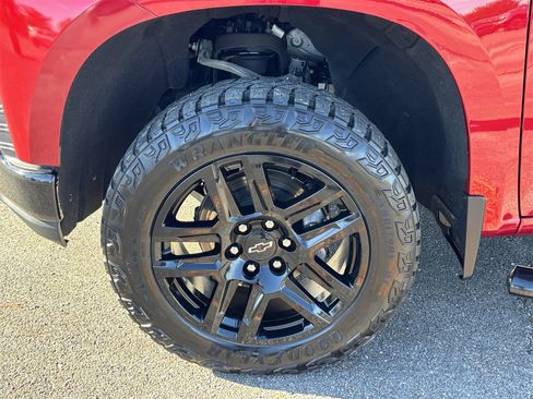 Used 2021 Chevrolet Silverado 1500 LT Trail Boss w/ Bed Protection Package image 14