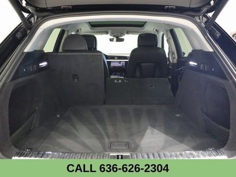 Used 2021 Audi e-tron Premium w/ Convenience Plus Package image 28