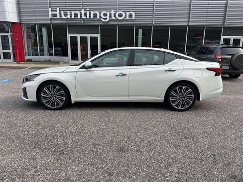 Used 2025 Nissan Altima 2.5 SL FWD image 5