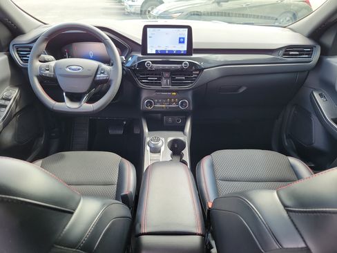 Used 2025 Ford Escape ST-Line FWD image 17