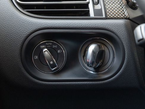 Certified 2023 Porsche Macan image 17