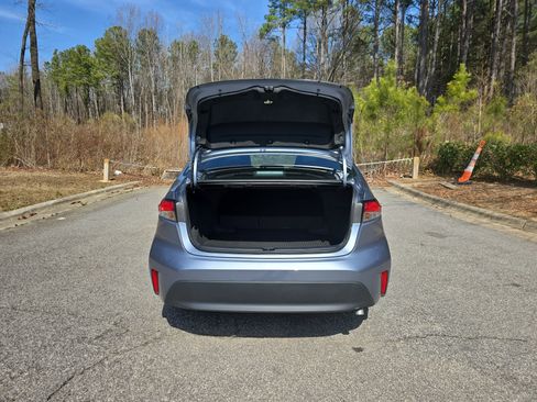 Used 2025 Toyota Corolla LE image 12