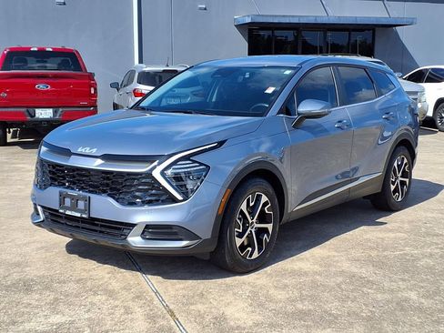 Certified 2024 Kia Sportage EX FWD image 3