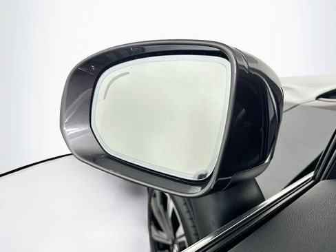 Used 2023 Volvo XC60 B5 Ultimate w/ Climate Package image 16