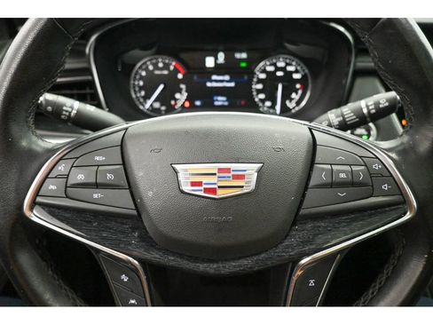 Used 2021 Cadillac XT5 Premium Luxury image 34