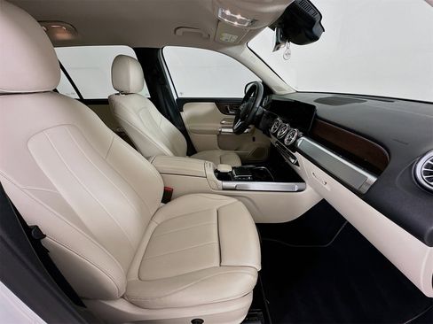 Used 2021 Mercedes-Benz GLB 250 image 29