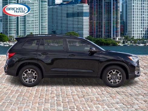Used 2023 Honda Passport TrailSport image 4