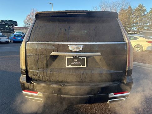 Certified 2025 Cadillac Escalade ESV Premium Luxury image 4