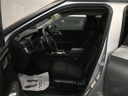 Used 2025 Mitsubishi Outlander ES AWD/4WD image 17