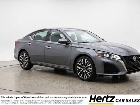 Used 2025 Nissan Altima 2.5 SV FWD image 1