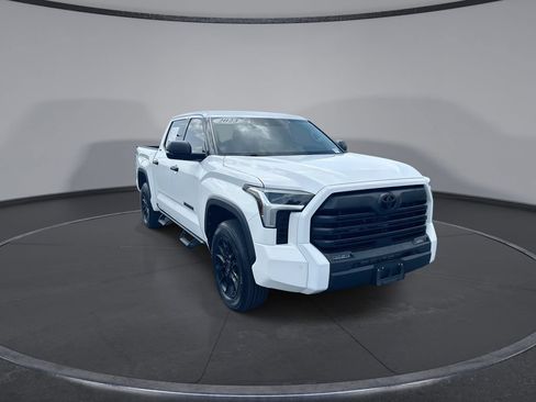 Used 2023 Toyota Tundra SR5 w/ SR5 Convenience Package AWD/4WD image 12