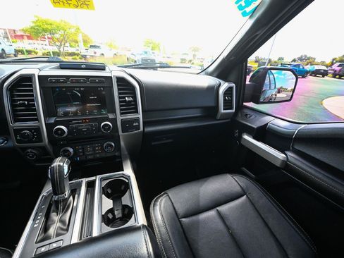Certified 2018 Ford F150 Lariat w/ Equipment Group 502A Luxury AWD/4WD image 33
