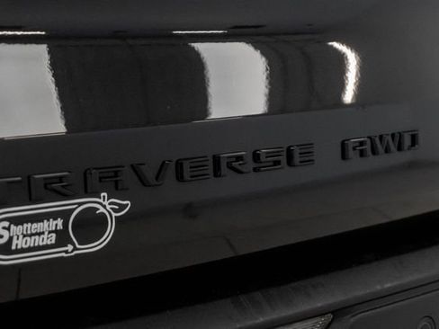 Used 2024 Chevrolet Traverse Z71 w/ Enhanced Driving Package AWD/4WD image 13