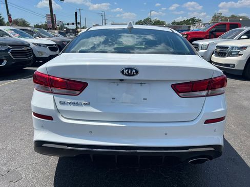 Used 2020 Kia Optima LX FWD image 5