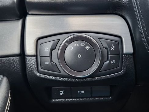 Used 2018 Ford Explorer Platinum AWD/4WD image 21