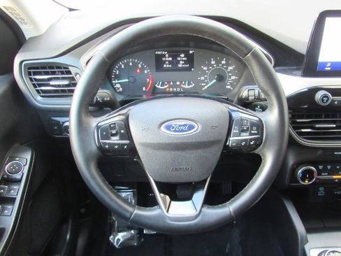 Used 2022 Ford Escape SEL image 29