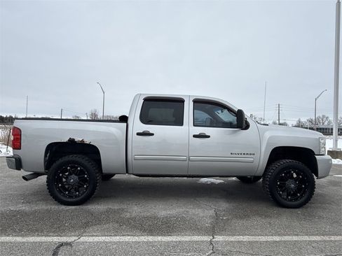 Used 2011 Chevrolet Silverado 1500 LT w/ All-Star Edition image 9