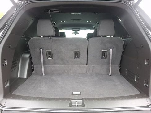 Used 2023 Chevrolet Traverse LT AWD/4WD image 28
