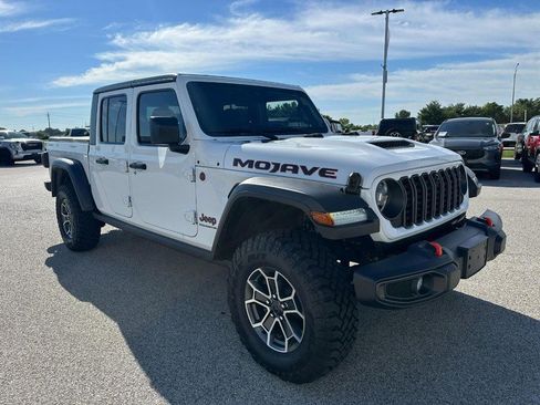 Used 2024 Jeep Gladiator Mojave w/ Technology Group image 8