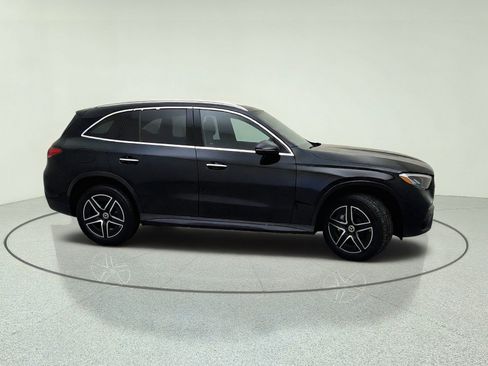 Used 2026 Mercedes-Benz GLC 300 image 6