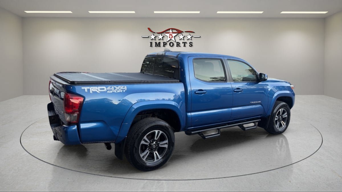 Used 2017 Toyota Tacoma TRD Sport w/ Tow Package (A/T) AWD/4WD image 4