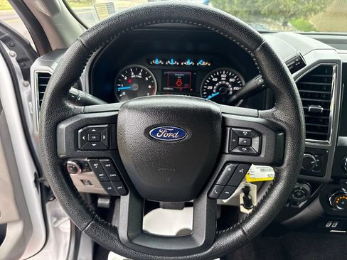 Used 2016 Ford F150 XLT w/ Equipment Group 302A Luxury AWD/4WD image 15