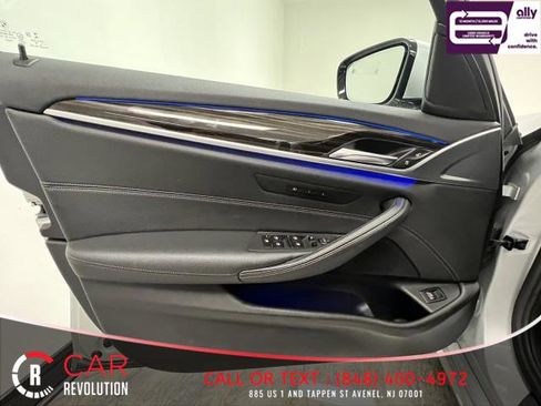 Used 2019 BMW 530i xDrive w/ Convenience Package AWD/4WD image 19
