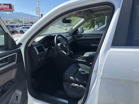 Used 2023 Volkswagen Atlas SEL AWD/4WD image 11