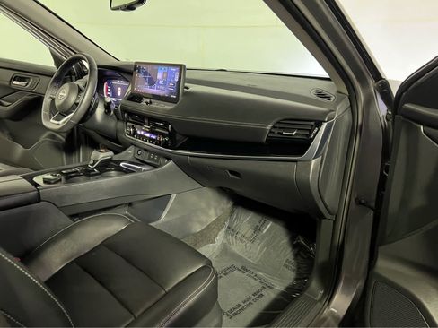 Certified 2024 Nissan Rogue SL w/ SL Premium Package image 28