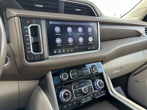 Used 2021 GMC Yukon Denali w/ Denali Premium Package image 45