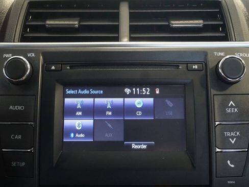 Certified 2017 Toyota Camry LE FWD image 10