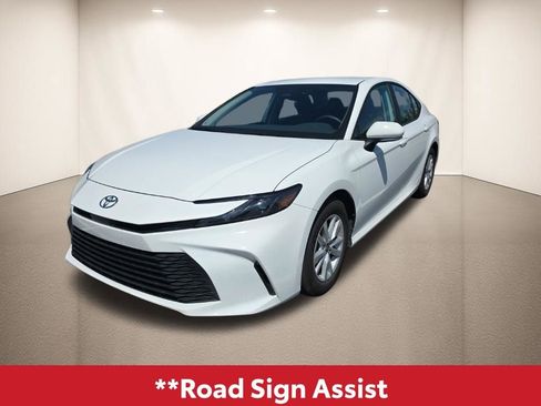 Used 2026 Toyota Camry LE image 15