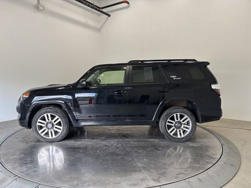 Used 2022 Toyota 4Runner TRD Sport w/ Technology Package AWD/4WD image 4