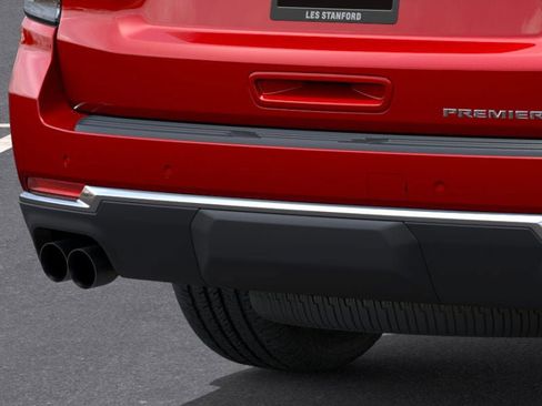 New 2025 Chevrolet Suburban Premier image 14