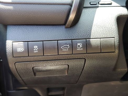 Used 2022 Toyota Camry SE w/ Audio Upgrade Package FWD image 23