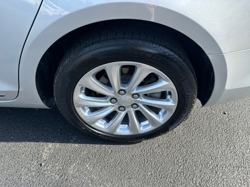 Used 2015 Buick LaCrosse Leather FWD image 29
