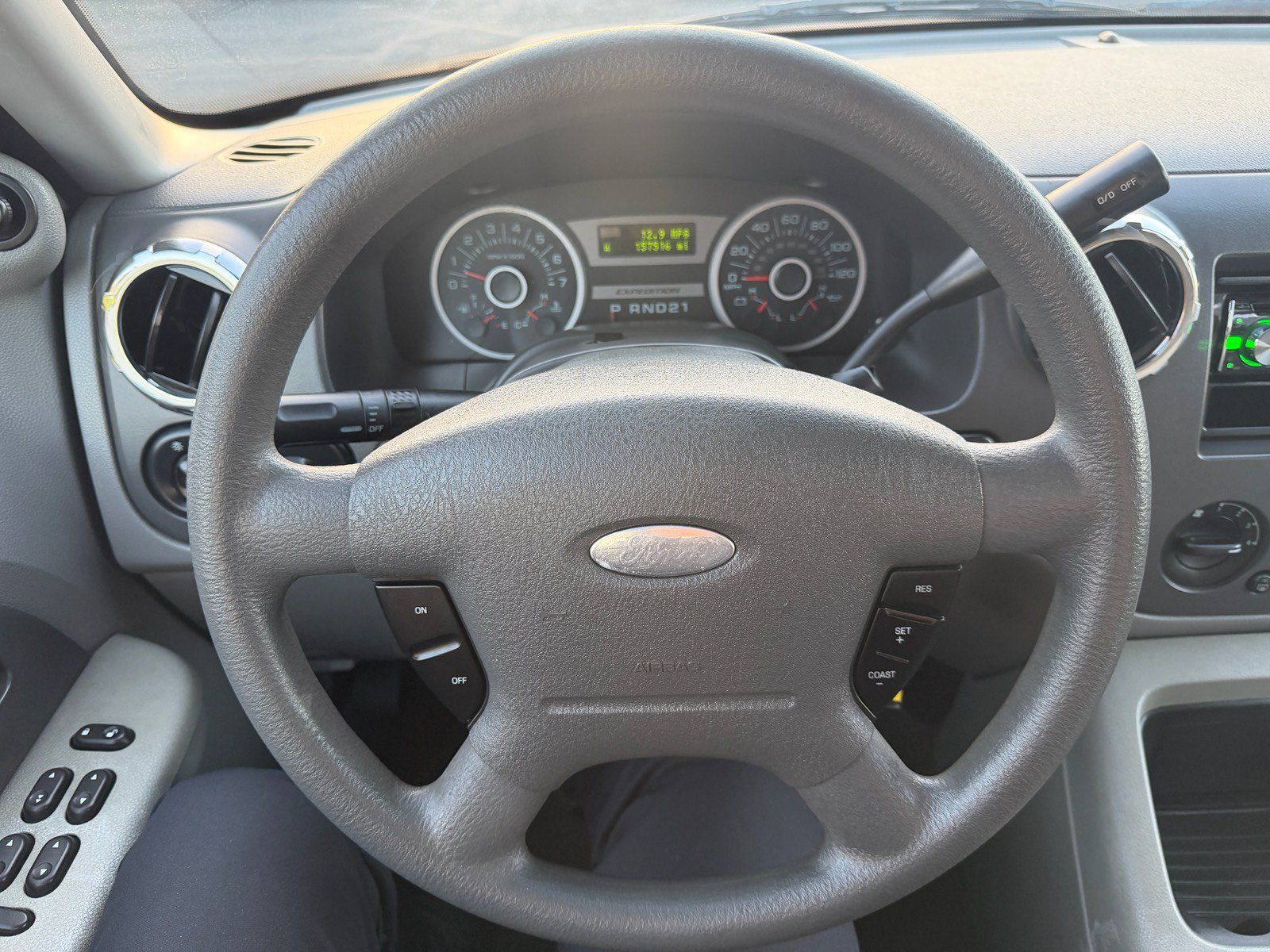 Used 2006 Ford Expedition XLT RWD image 25