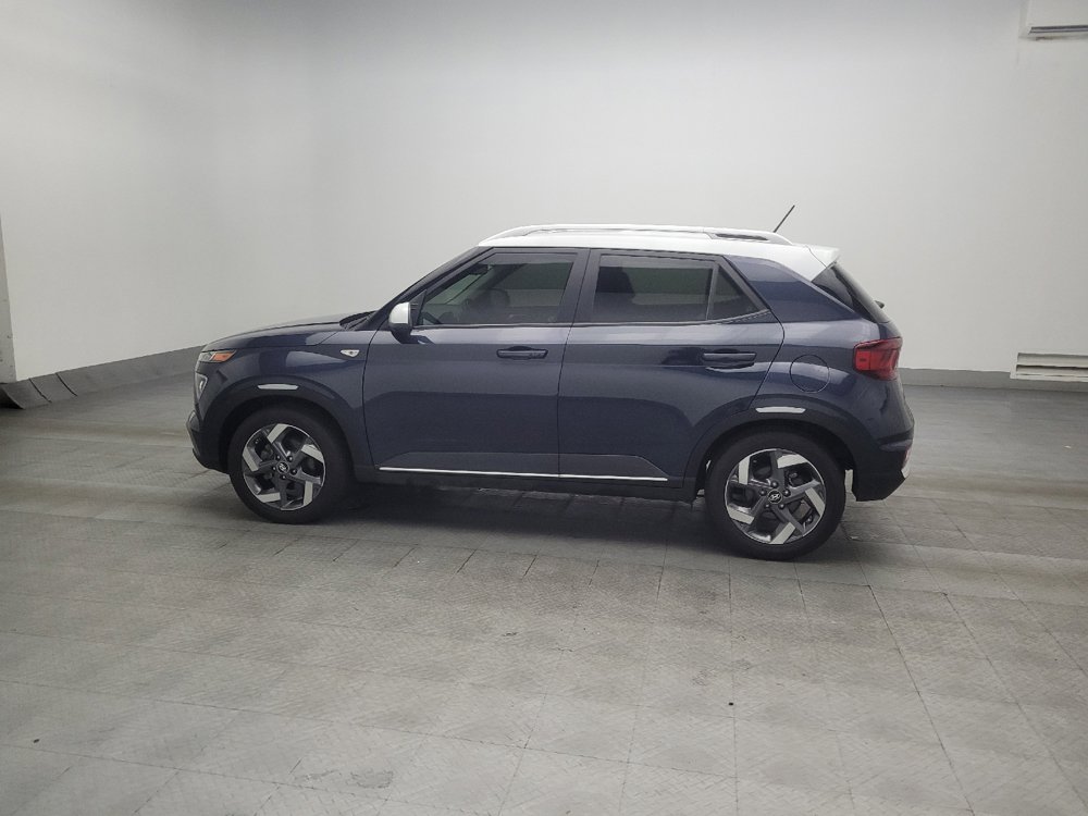 Used 2024 Hyundai Venue Limited FWD image 3