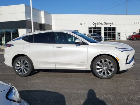 New 2026 Buick Envista Avenir image 3