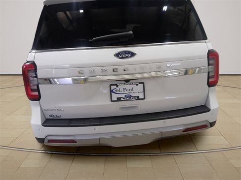 Certified 2024 Ford Expedition Limited image 26